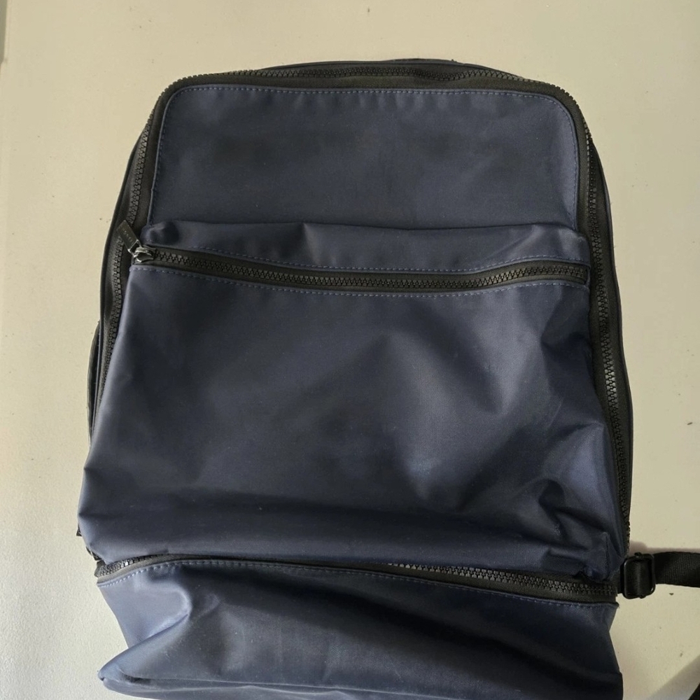 Bugatti Bond Street Black BackPack/Briefcase/Laptop/Traveler Bag